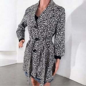 Forever 21 Vintage Black & White Leopard Print Button Up Tie Waist jacket Size M